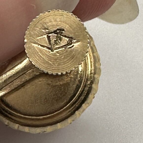 Vintage Black Cameo Rhinestone Costume Earrings Vargas Signed Gold Tone - Picture 6 of 6